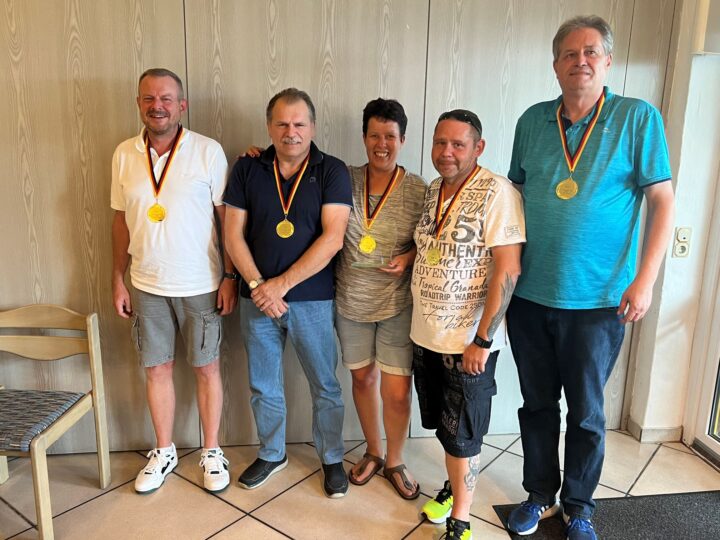 Platz 1 Neckarau Mannehim II